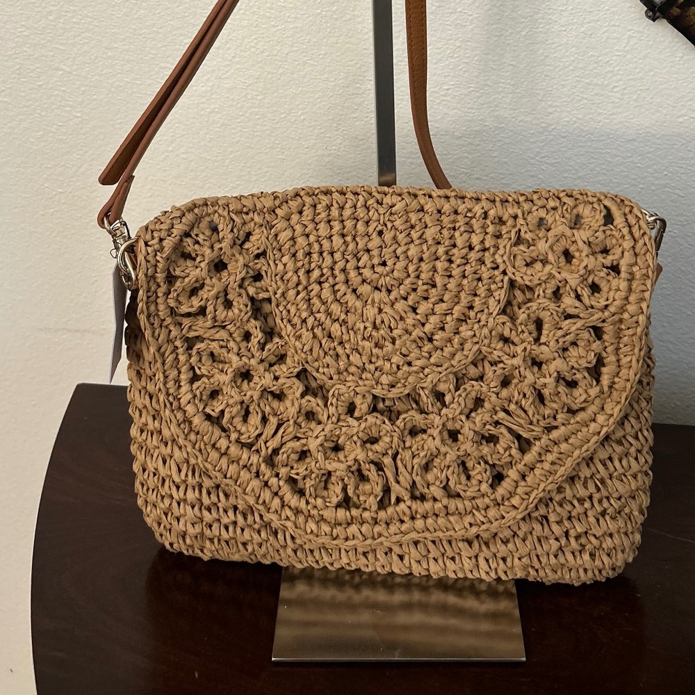 Cute straw crossbody